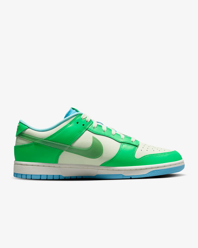 Nike Dunk Low "Green Shock"