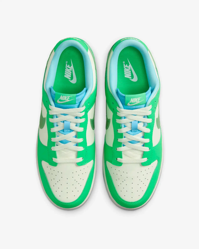 Nike Dunk Low "Green Shock"