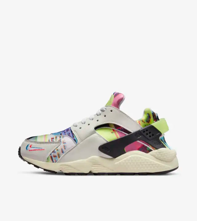 Women Nike Air Huarache SE "Pixel"